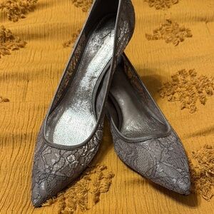 Elegant Gray Lace Women's Shoes